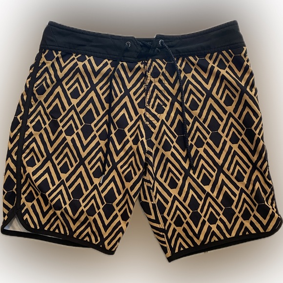 Volcom mod tech board shorts, size 30, good pre owned condition - Picture 1 of 4